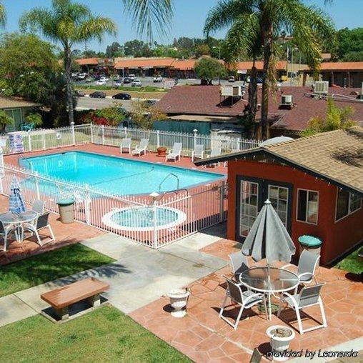 Fallbrook Country Inn Exterior photo